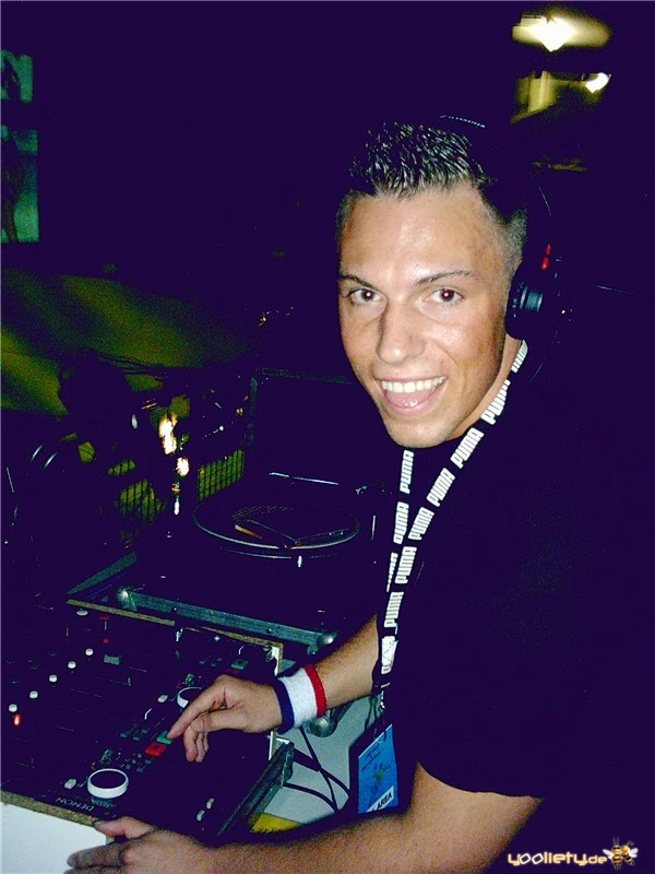 25.06.2003 – Uni Bielefeld – Bild 2